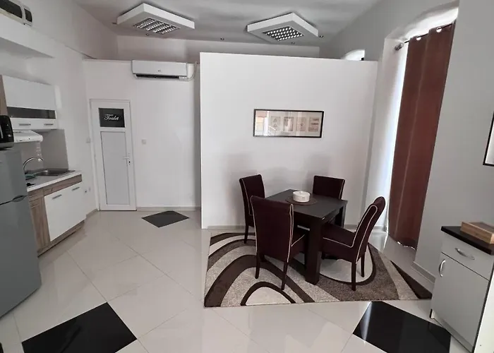 شقة Stan Na Dan 1 *